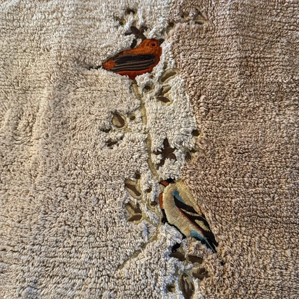 Avanti Like New Embroidered Bird Bath Mat